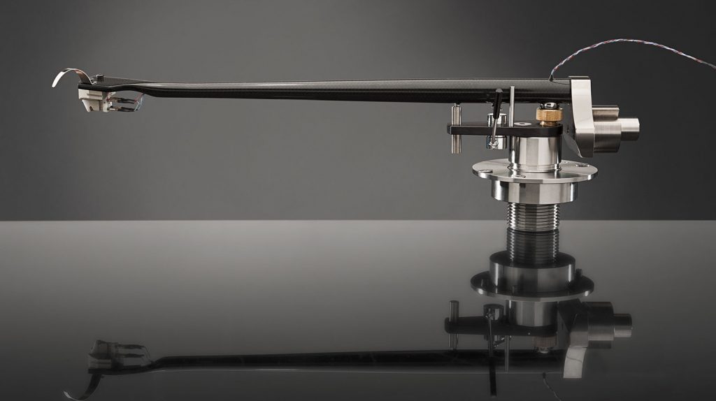 Black_Beauty_Tonearm-1024x574.jpg