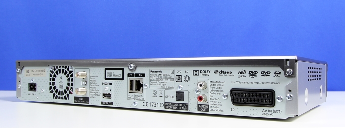 Panasonic-DMR-BST845-Rueckseite-Seitlich1.jpg