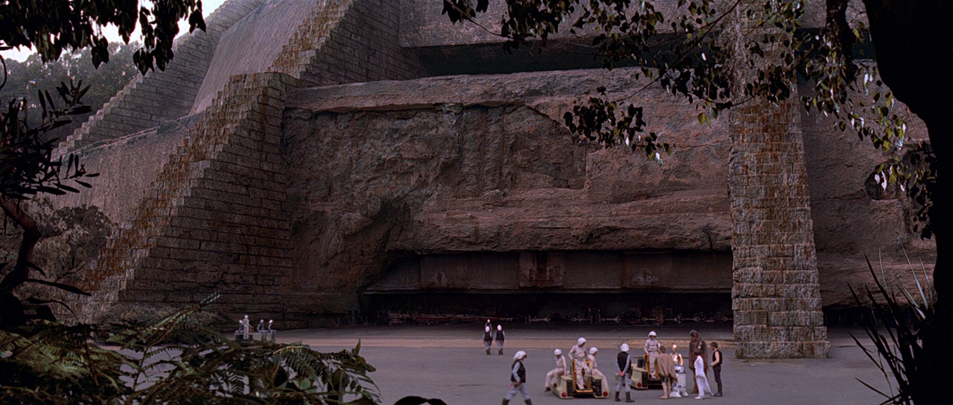 Yavin_4_Temple.png