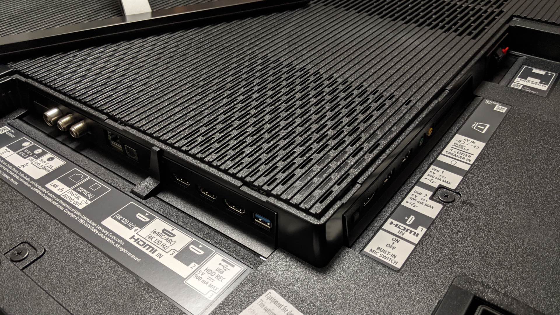 Sony-XR65A90J-aansluitingen.jpg