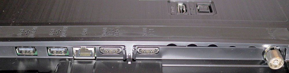 samsung-55au8002-zlacza.jpg