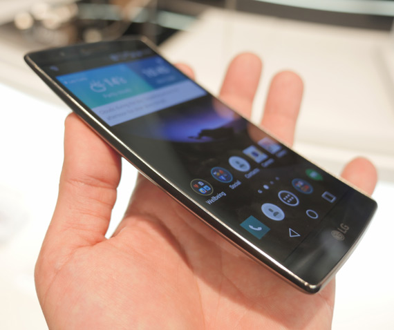 LG-G-Flex-2-MWC-2015-2.jpg