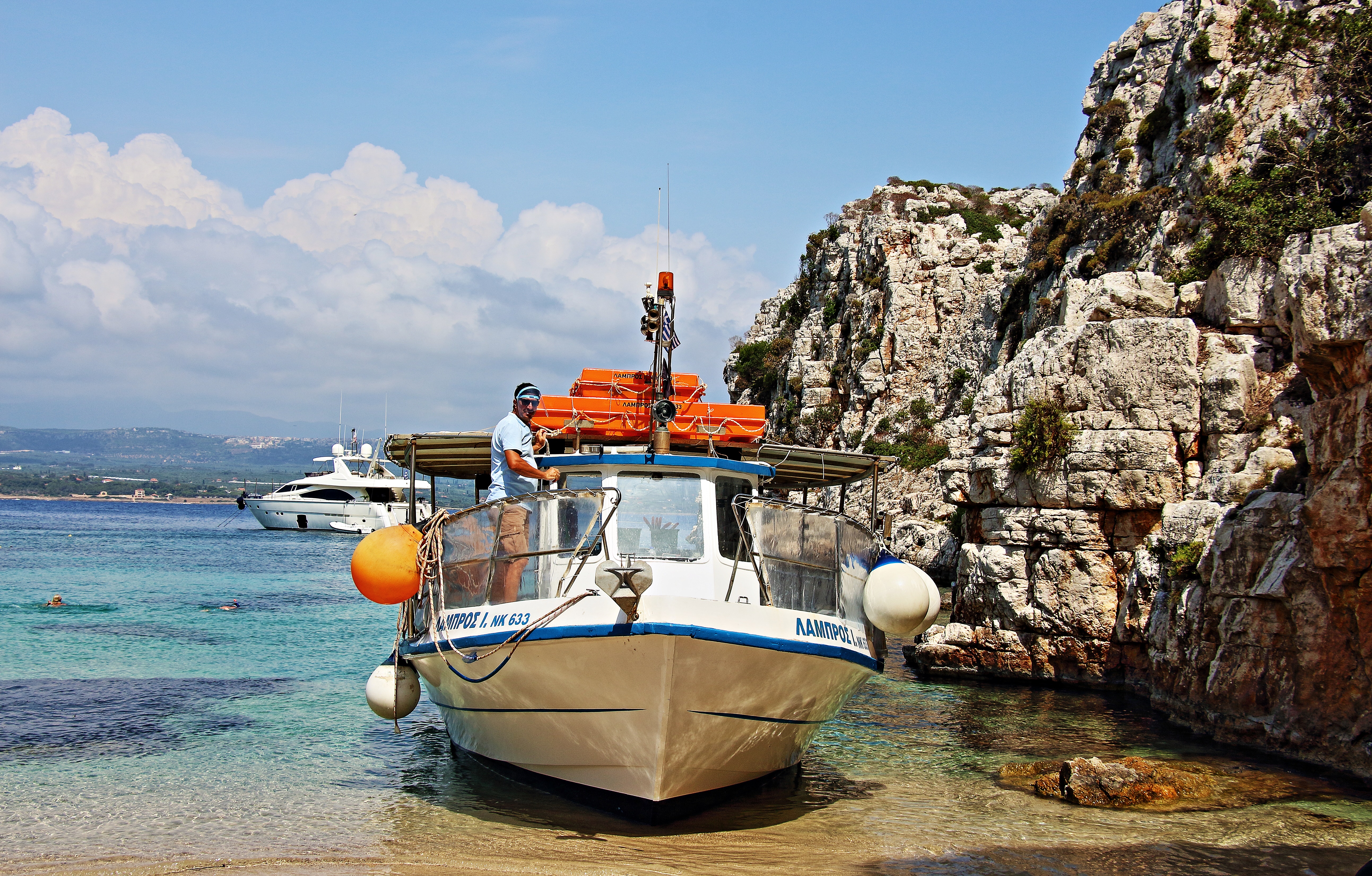 boat-01.jpg