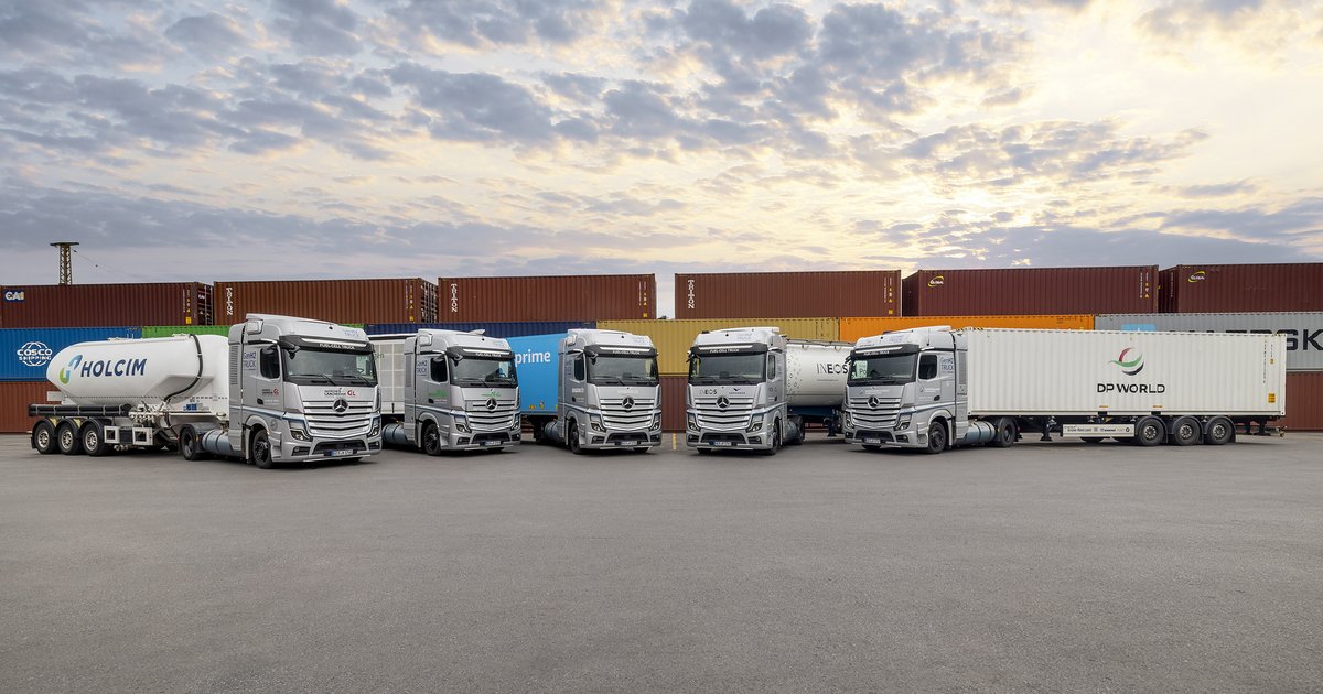 www.daimlertruck.com