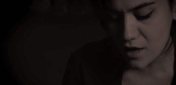 nadine-shah---aching-bones-video-1380903076-article-0.jpg