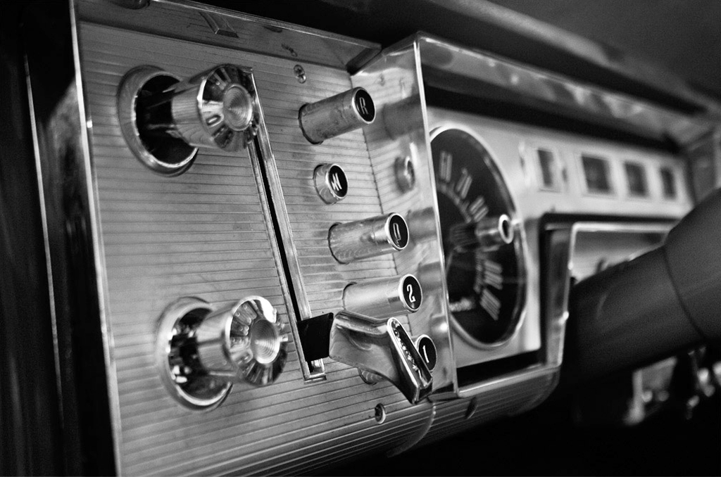 1963-Dodge-Dart-pushbutton.jpg