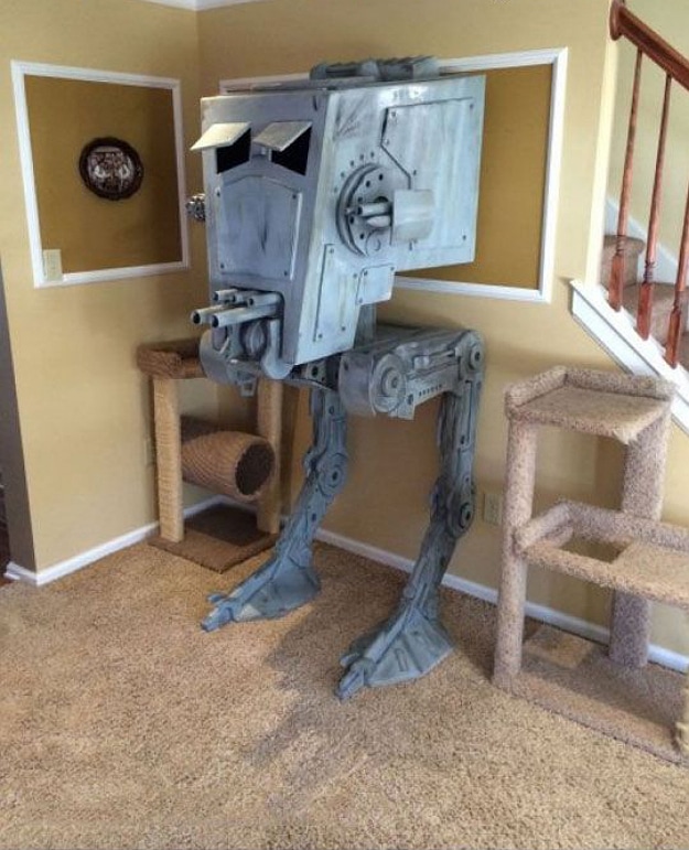 AT-ST-Star-Wars-Cat-House-1.jpg