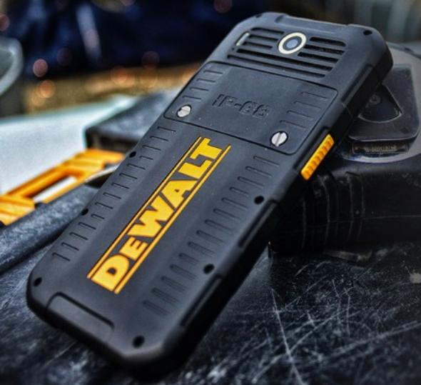 Back-of-Dewalt-MD501-Android-Smart-Phone.jpg