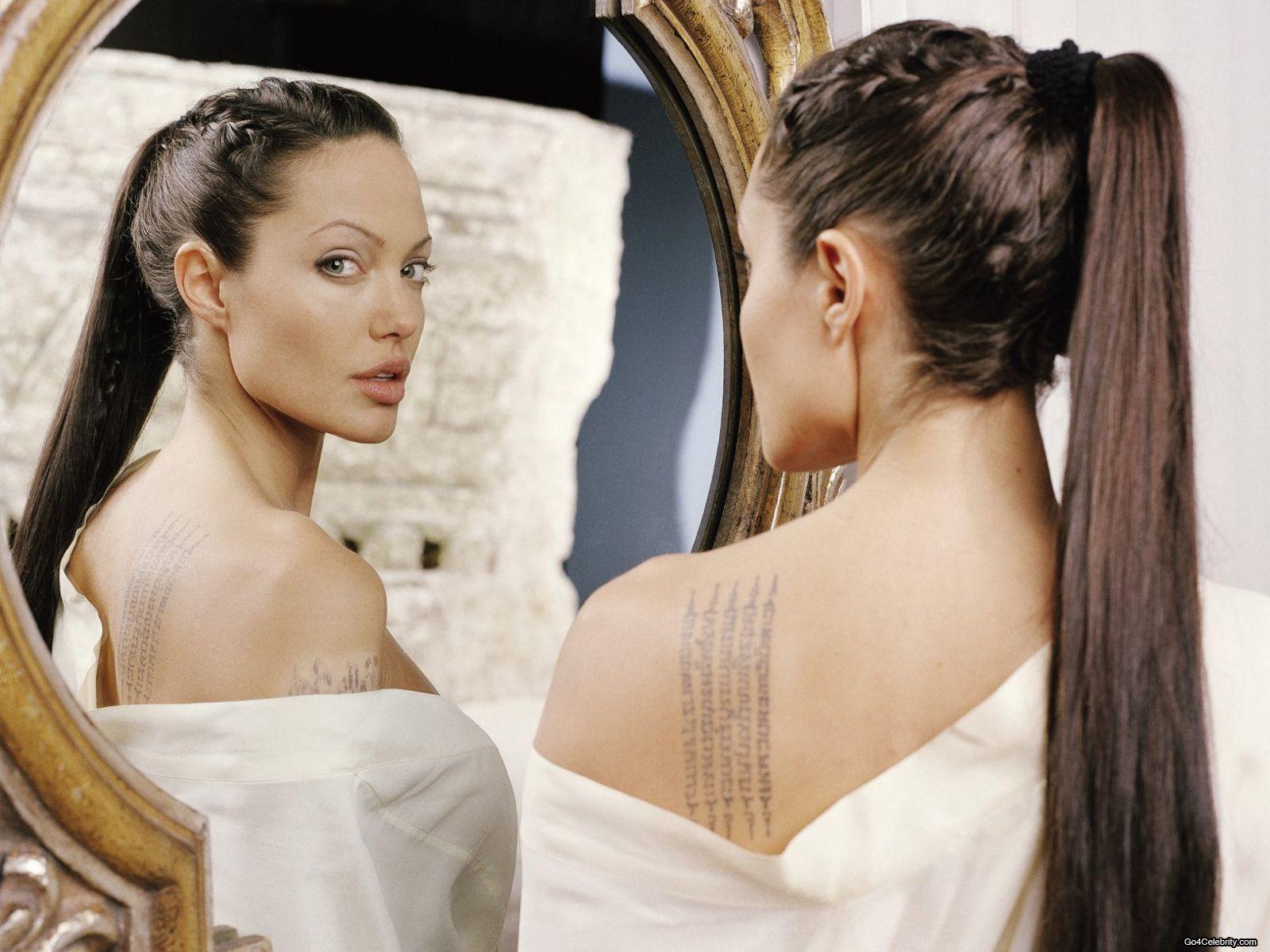 sexy-images-angelina-jolie-2701372-1600-1200.jpg
