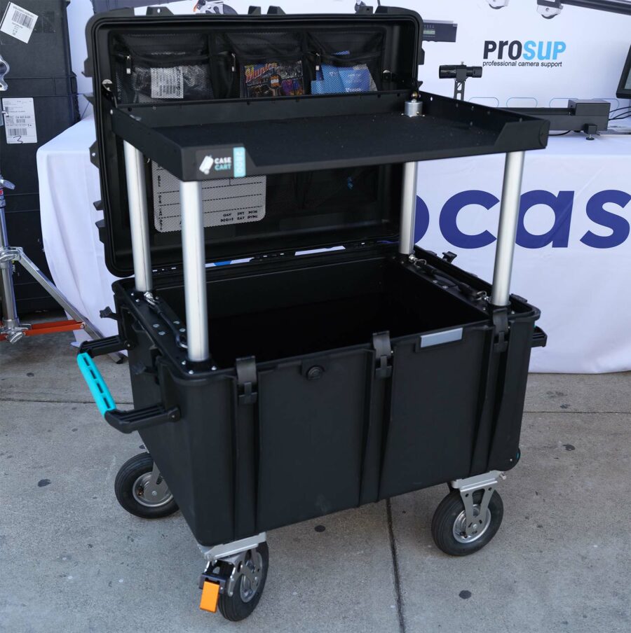 Vocas_Case_Cart_2800_01-900x904.jpg