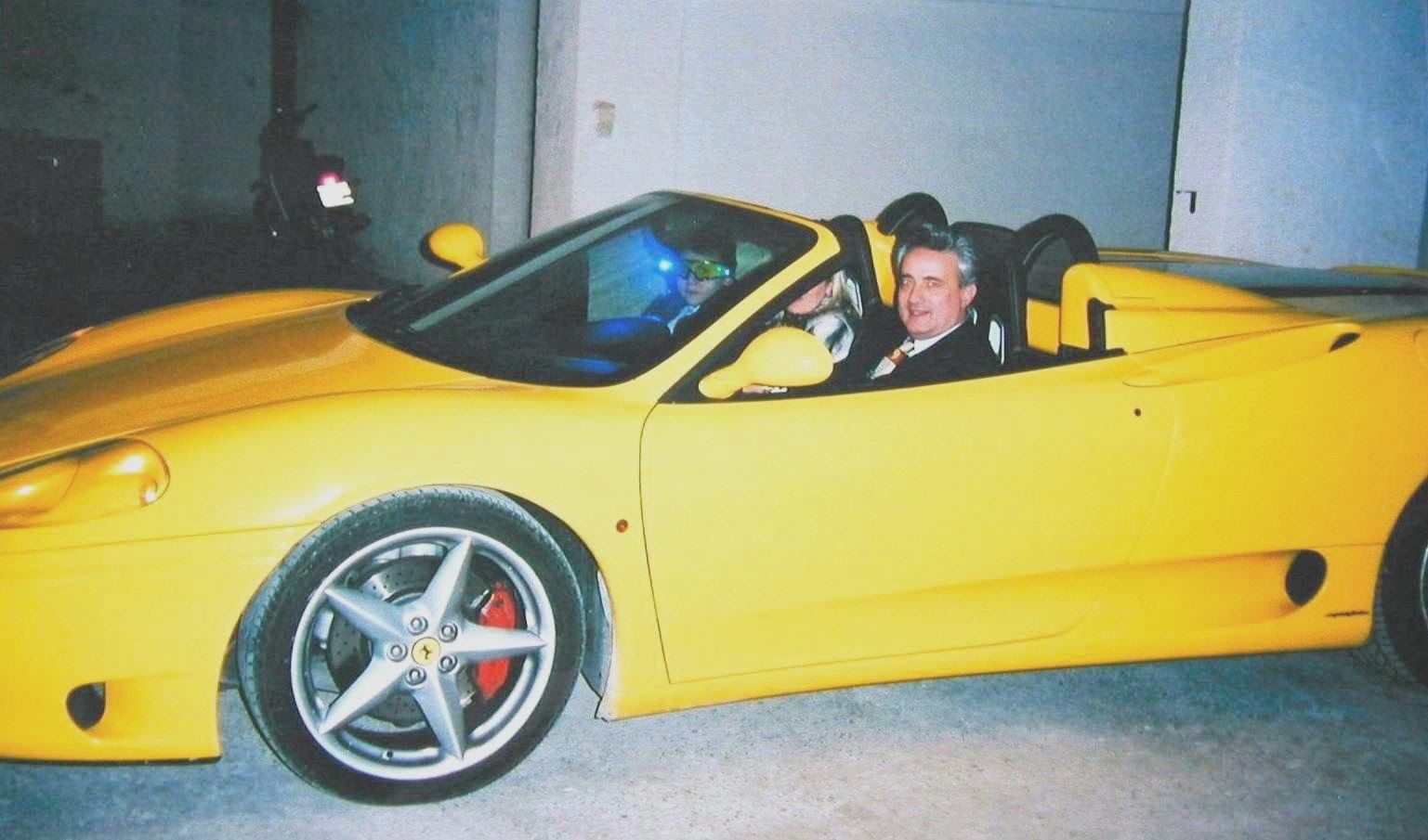 skal_ferrari.jpg
