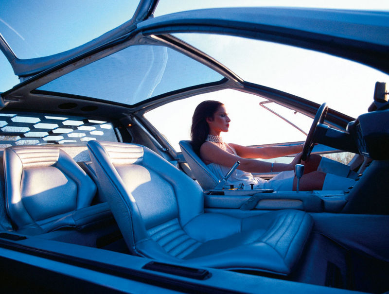 1967_Bertone_Lamborghini_Marzal_Schlegelmilch_02.jpg