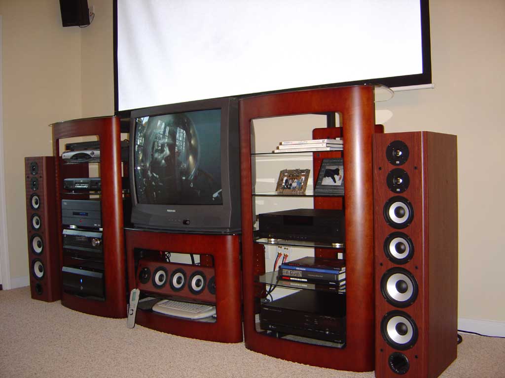 www.audioholics.com