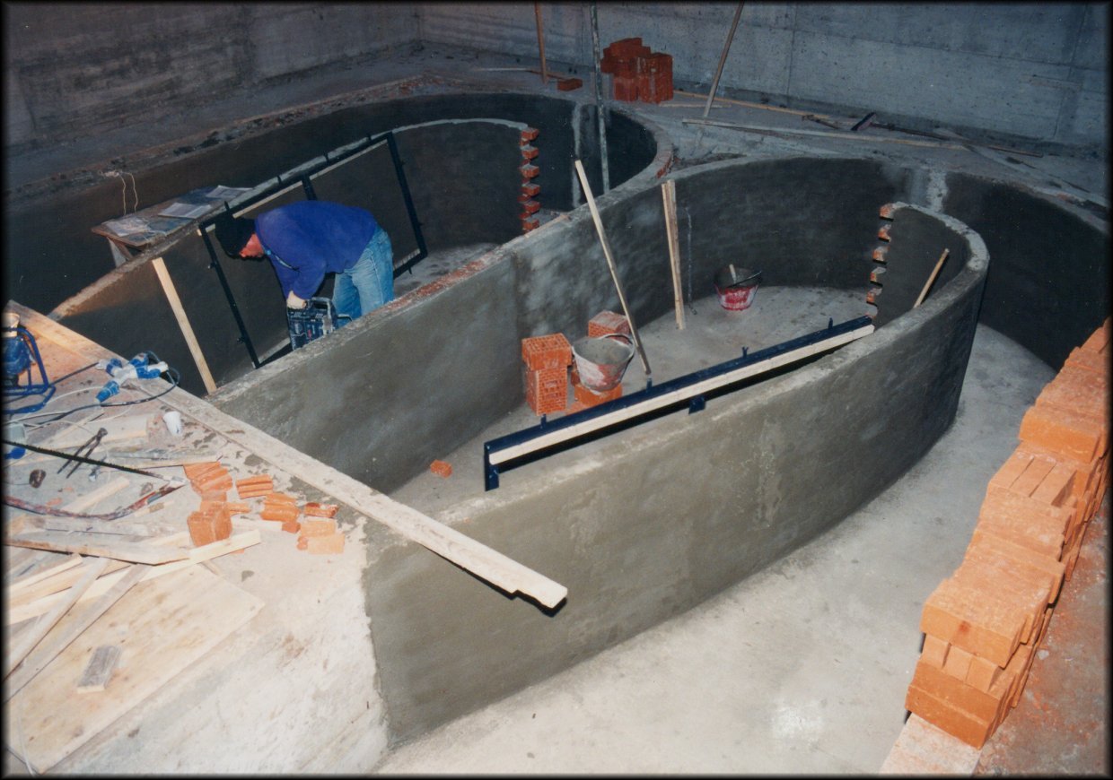 men%20at%20work22.jpg