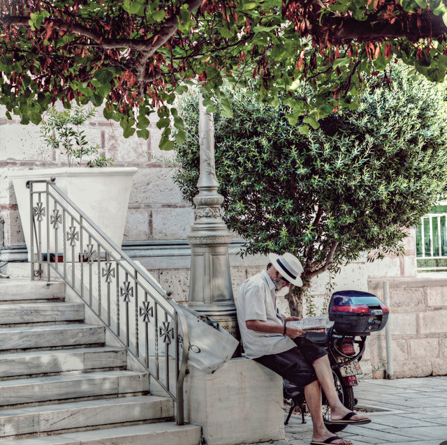 Reading-ed-tonemapped.jpg