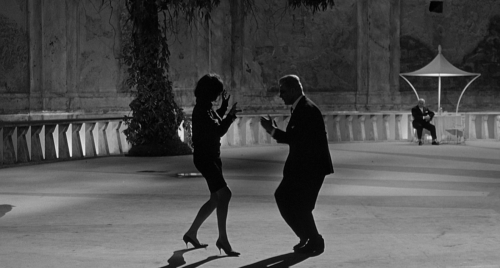 Fellini-2-500x268.png