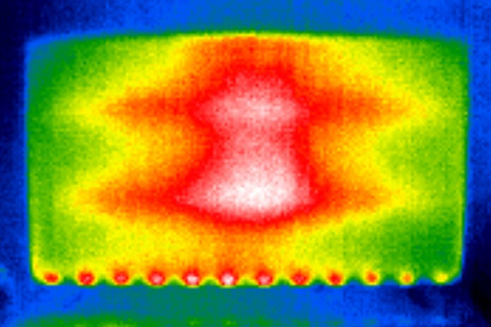 podswietlenie-telewizora-tcl-55p615.jpg