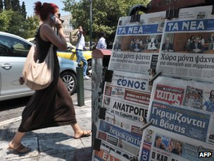 _62427221_greeknewspapers.jpg