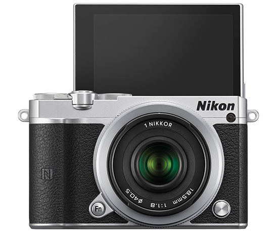 Nikon-1-J5-camera-selfie-screen.jpg