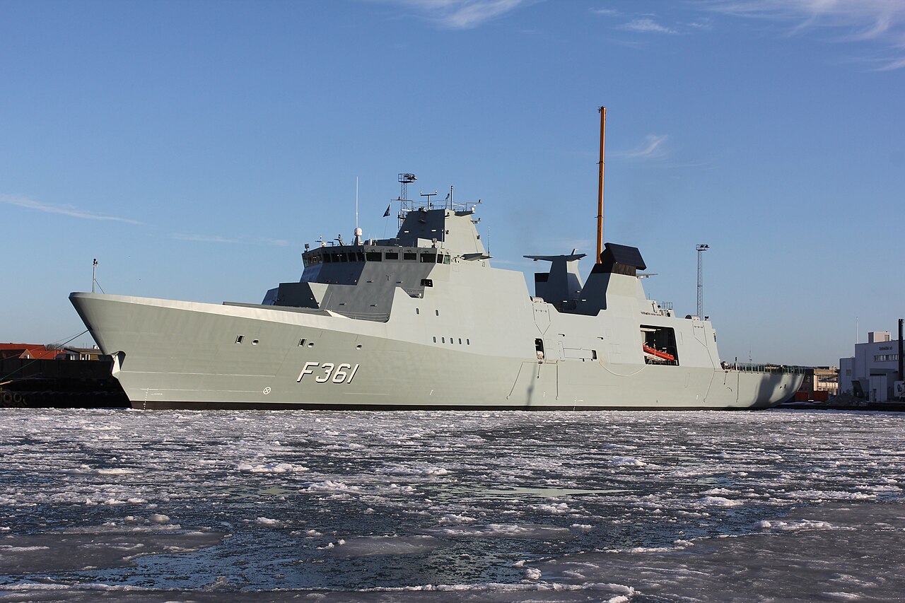 1280px-IVER_001.jpg