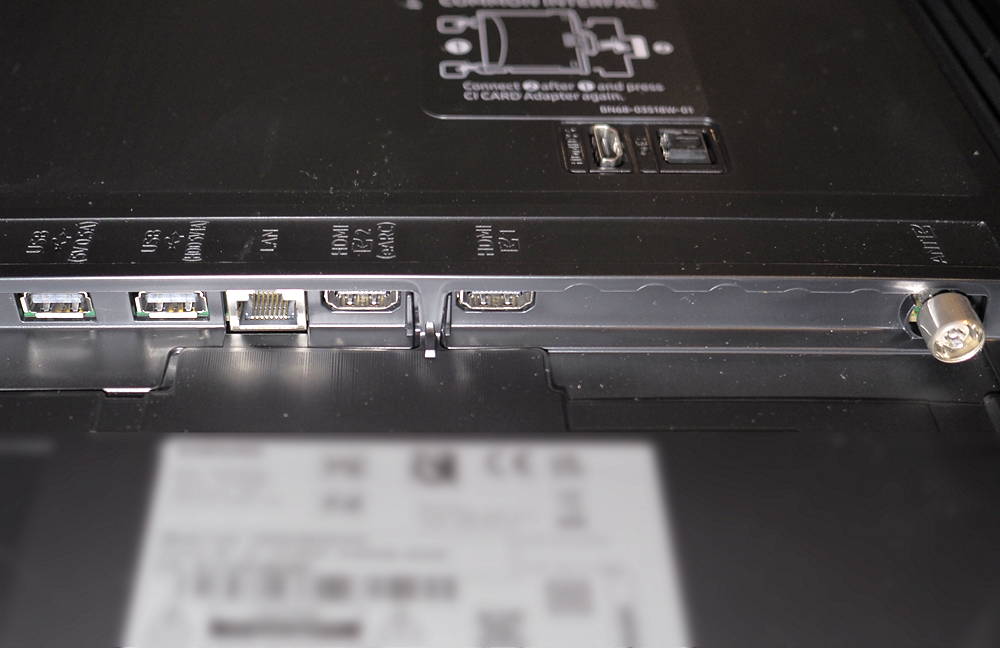 zlacza-telewizora-samsung-50au8002.jpg