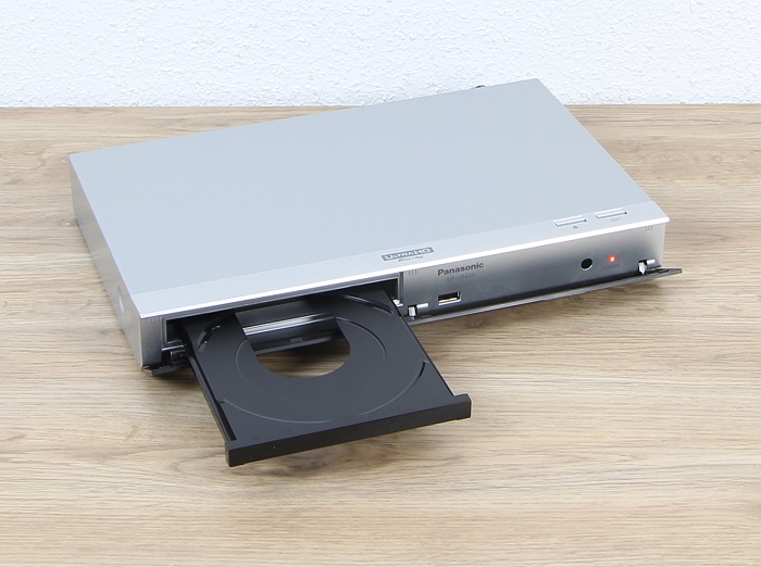 Panasonic-DP-UB424-Front-Seitlich2.jpg