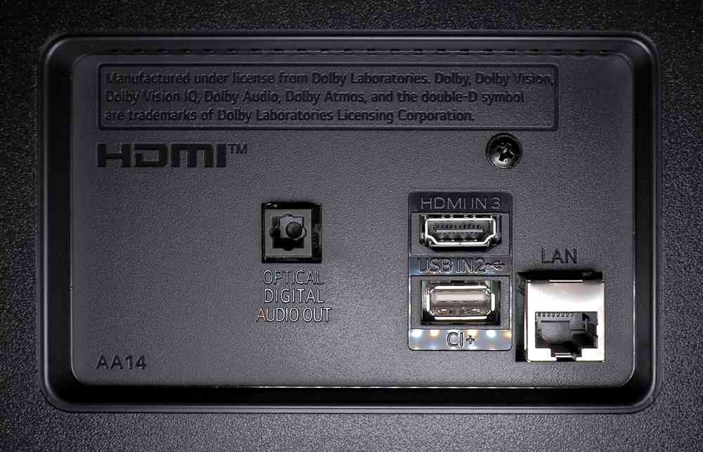 11b-LG-43UR78003-zlacza-z-tylu.jpg