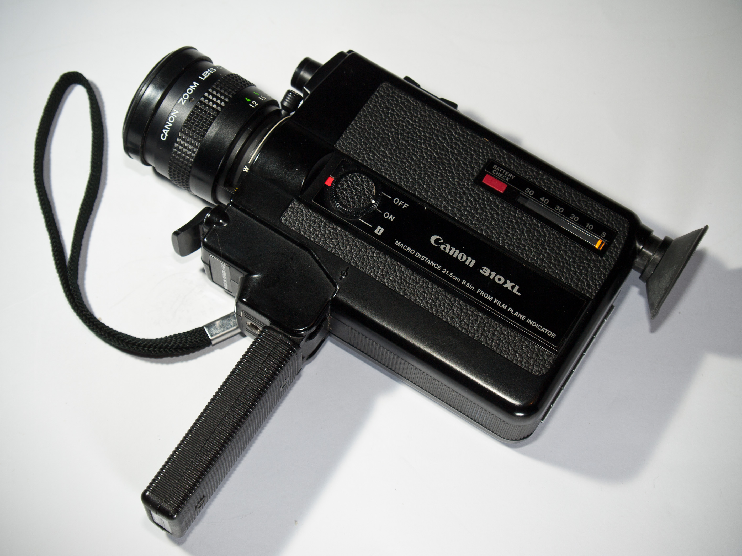 Canon_310XL_Super_8_camera.jpg