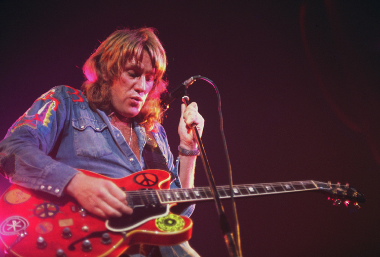 Alvin-Lee-1975-4.jpg