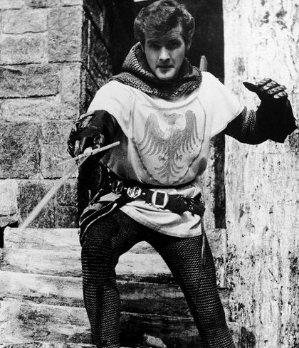 ob_b4b767_roger-moore-32.jpg