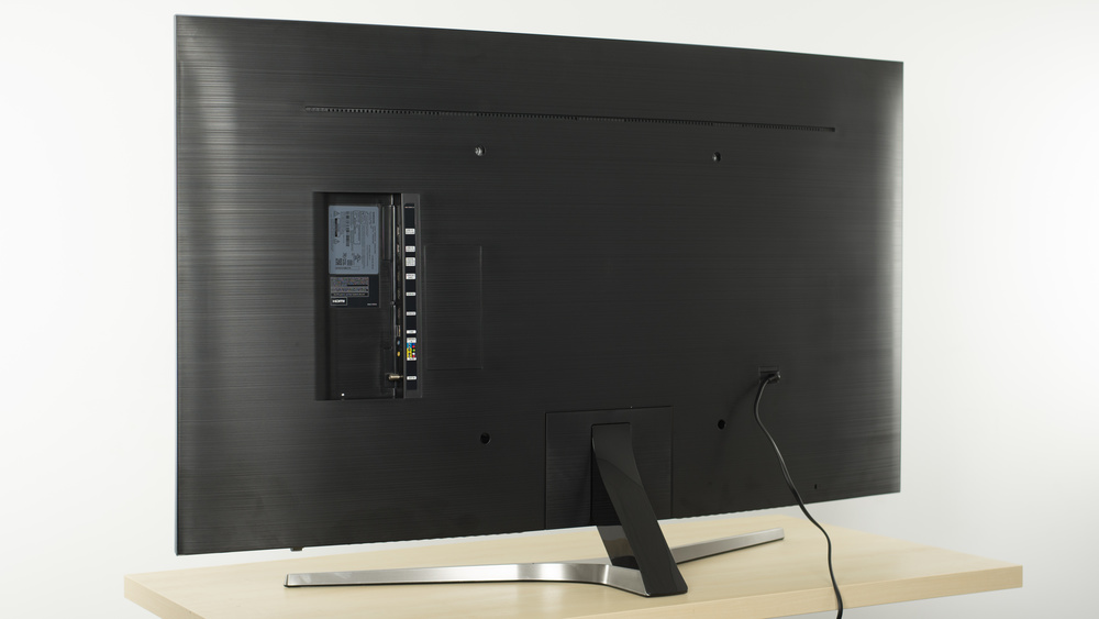 mu7600-back-medium.jpg