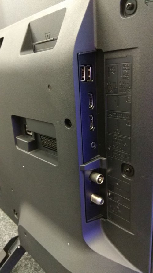 Sony-KDL-32WE615-4-medium.jpg